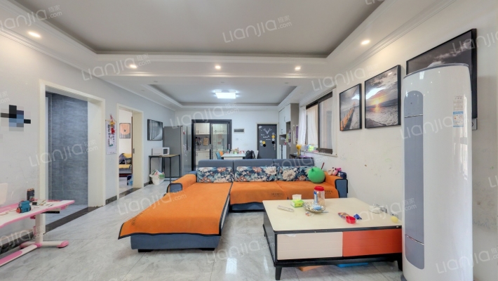 天山名苑二手房实景图