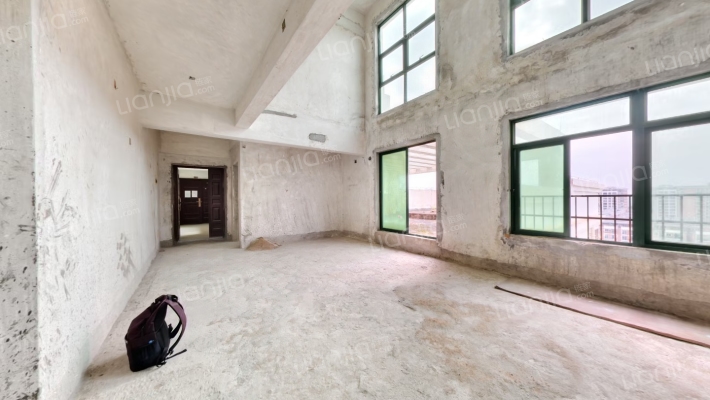 东盛名苑二手房实景图