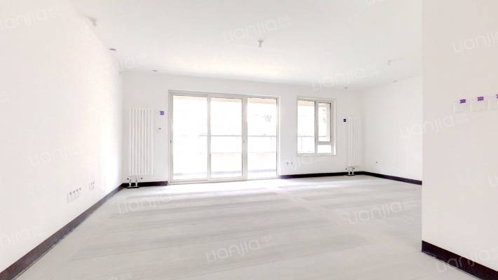 融创美盛芳园二手房实景图