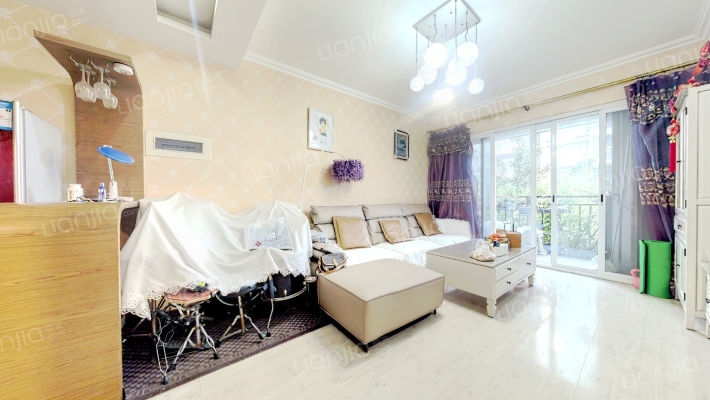 艾佳上邸二手房实景图