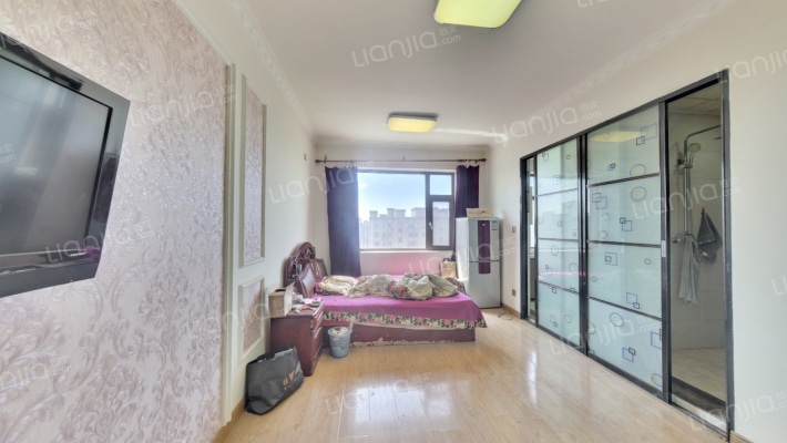 龙泰檀香苑三期二手房实景图