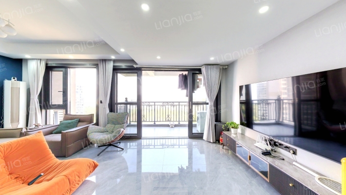 海兰云天畔山林语二手房实景图