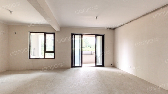 岭湖湾二手房实景图