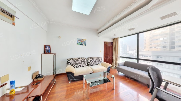 银仁大厦二手房实景图