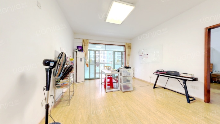 熊猫国际三期二手房实景图