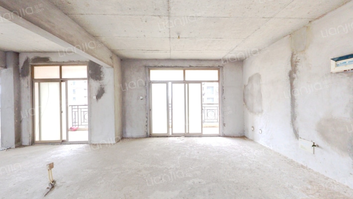 凯旋帝景二手房实景图