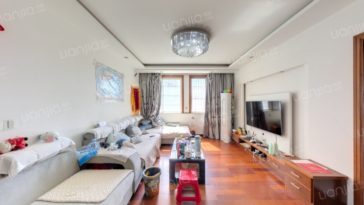 怡峰C区二手房实景图