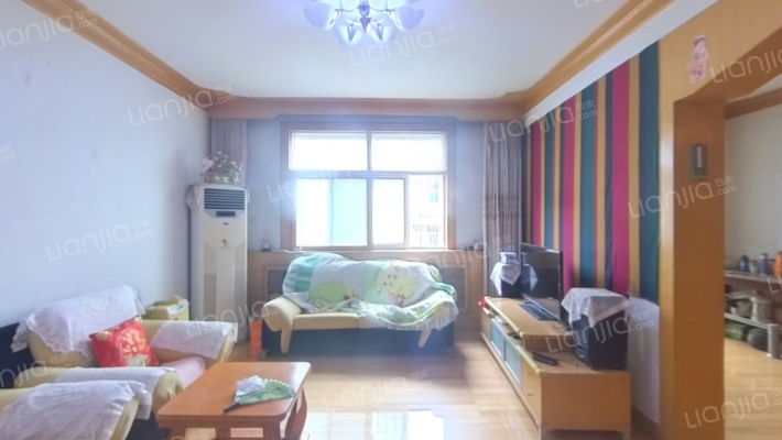 体育场西家属院二手房实景图
