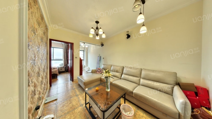 荣盛花语城二手房实景图