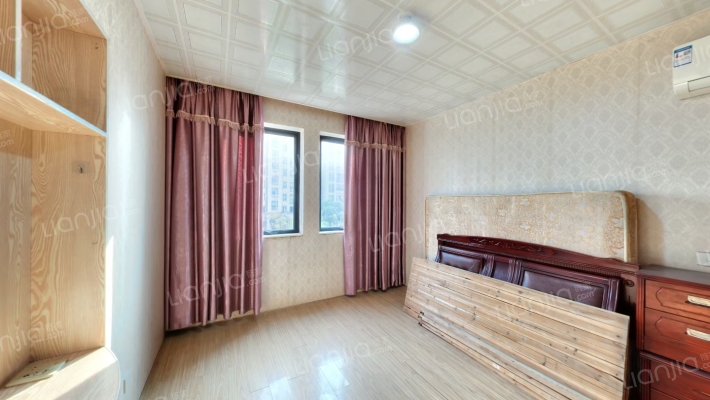 义蓬名苑二手房实景图