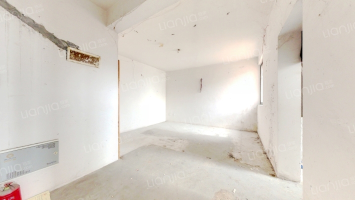 启发广场二手房实景图