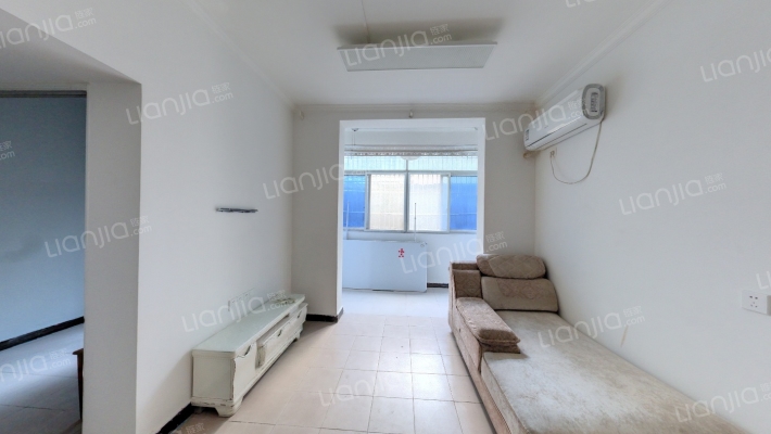 民族幼儿园家属院二手房实景图