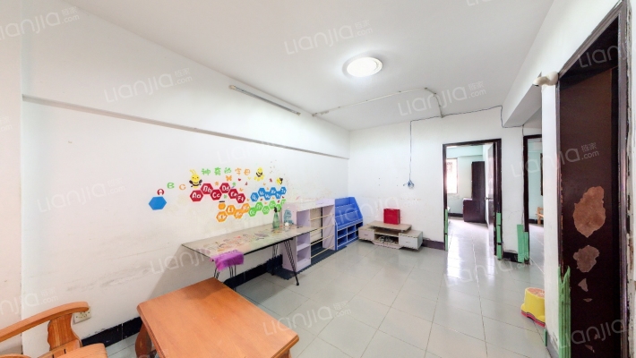 白鹤山路二手房实景图