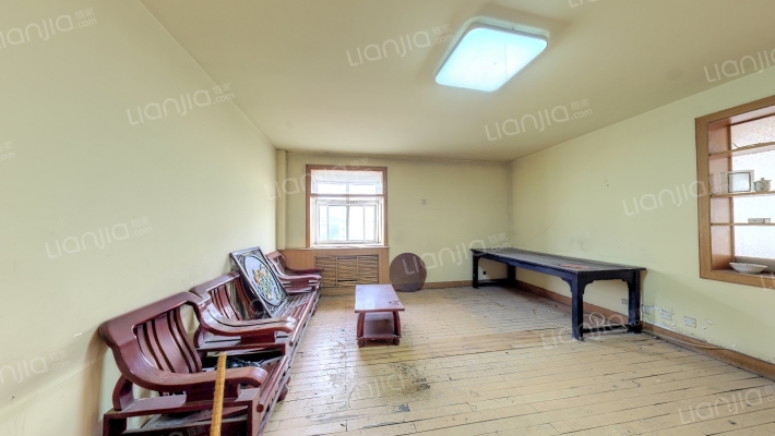 工业北路147号巡警宿舍二手房实景图