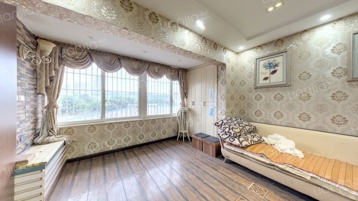 巴比亚半山二手房实景图