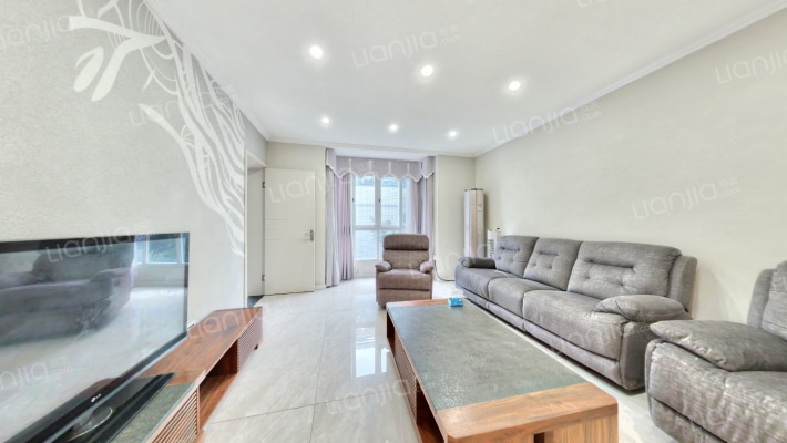 溢阳绿城二手房实景图