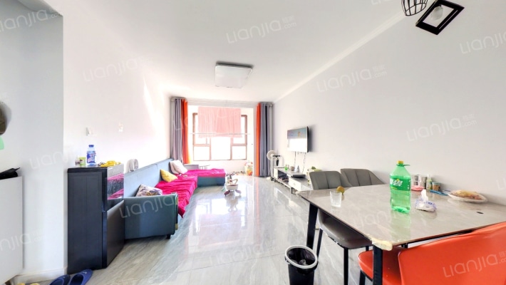 高铁新干线 3室1厅 南 北-客厅