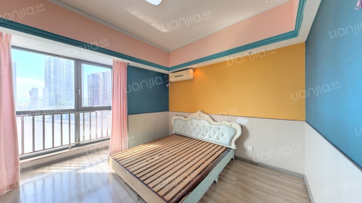 红谷滩万达广场二手房实景图