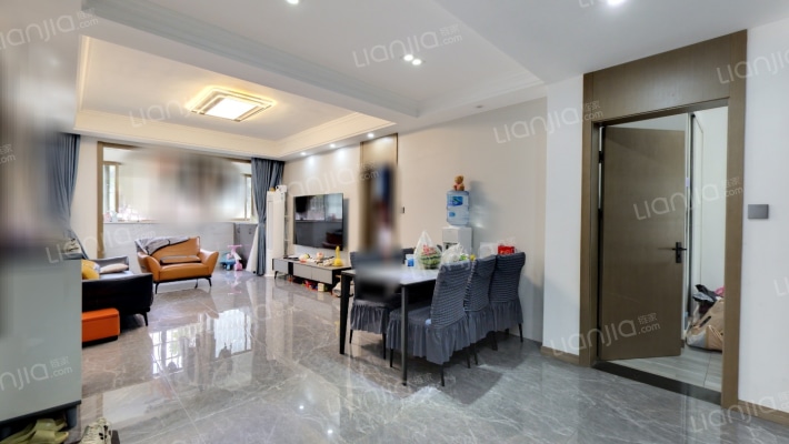 漕湖花园四区二手房实景图