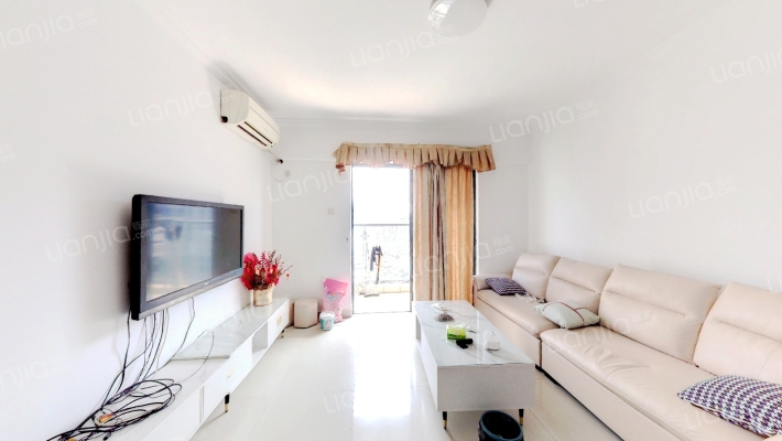 时尚岛蓝钻二手房实景图