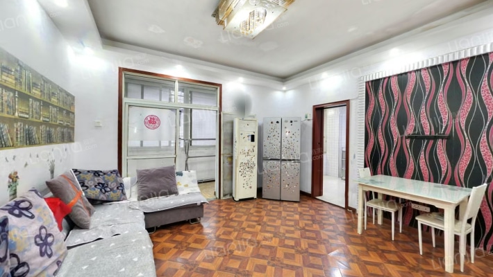 鹦鹉大道275号二手房实景图