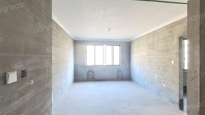 翡翠园二手房实景图