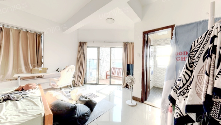 东润领寓二手房实景图