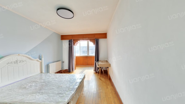 新春小区二手房实景图