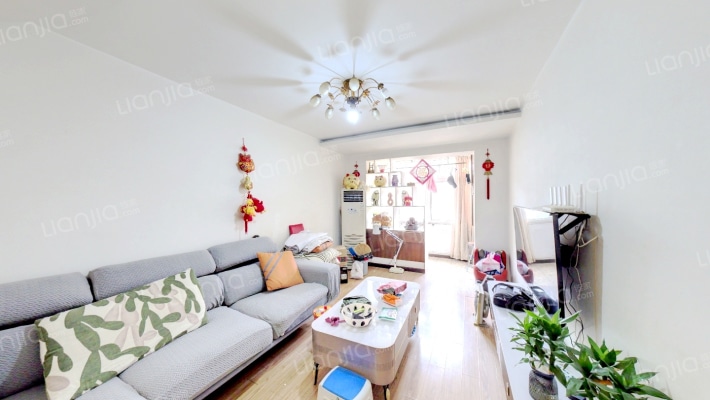 中核二四小区二手房实景图