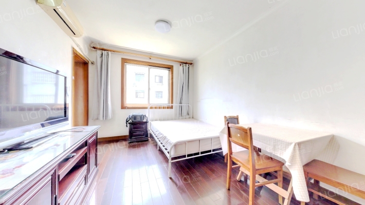 保德路425弄二手房实景图