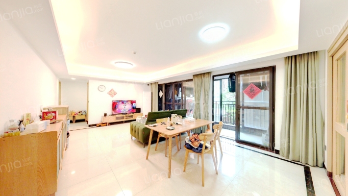 绿地璀璨家园1期二手房实景图