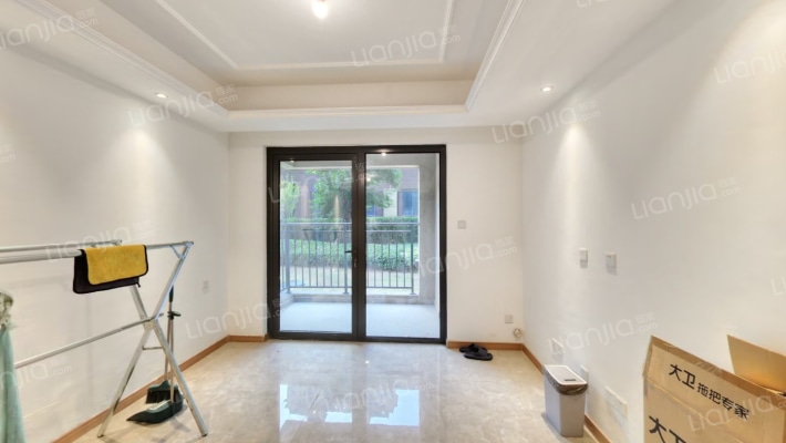 亚新美好天境二手房实景图