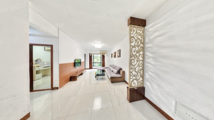 荣和大地一组团花园里二手房实景图