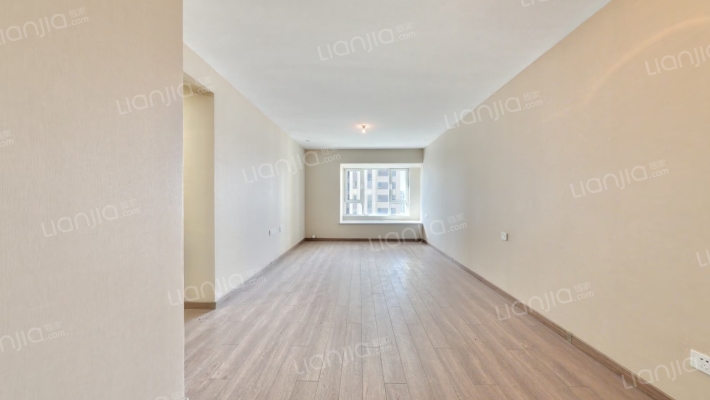 万科翡翠都会B区二手房实景图