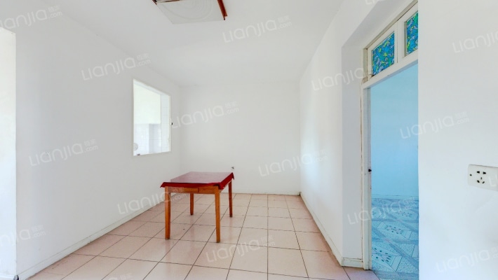 皮革厂宿舍二手房实景图