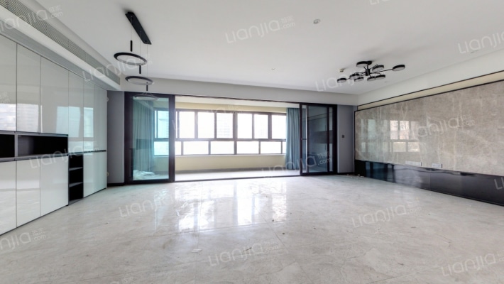 翡翠天麓二手房实景图