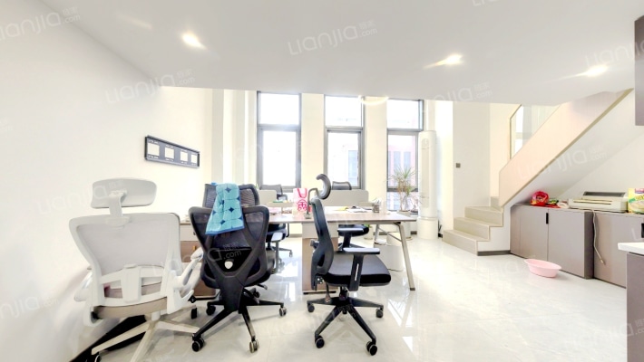 绿地华隆金座二手房实景图