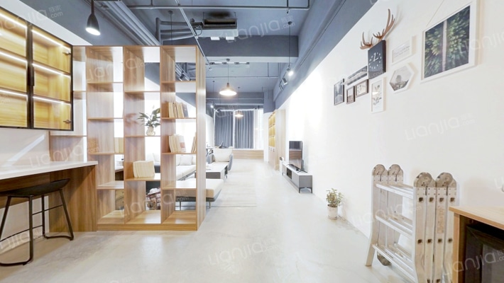 中南中心二手房实景图