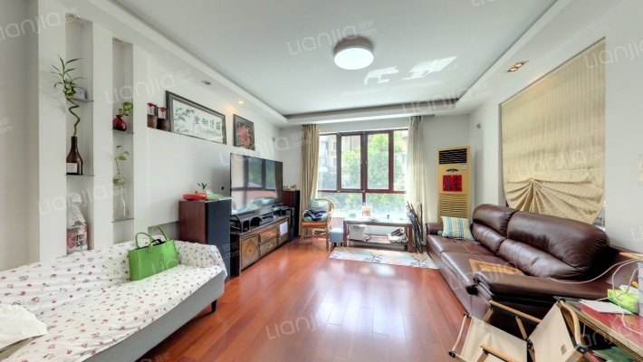 徐汇臻园二手房实景图