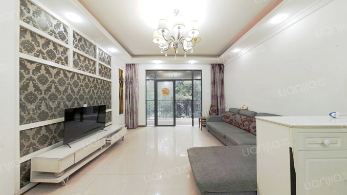 艺锦湾二期二手房实景图