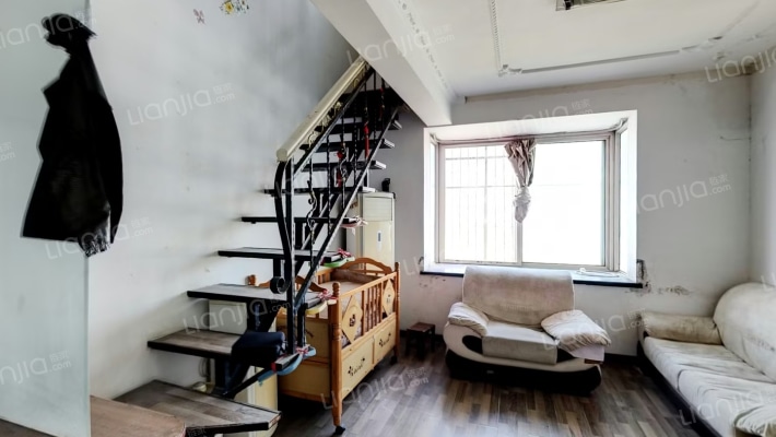 滨河花园二手房实景图