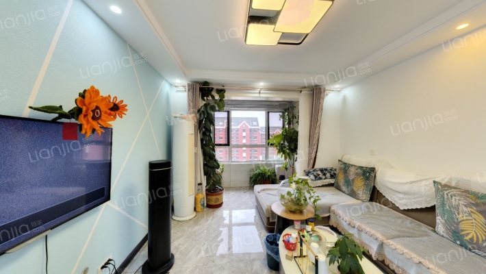 翡翠花庭二手房实景图