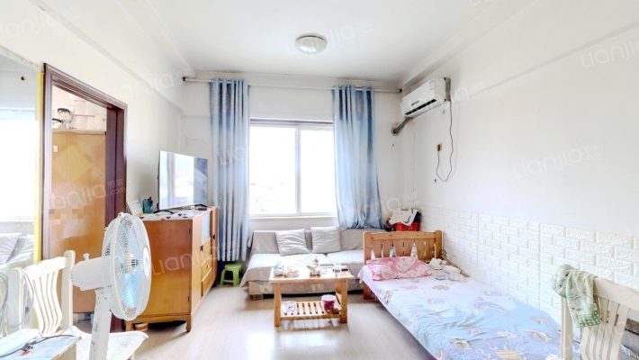 青春100公寓二手房实景图