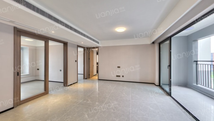 万科半岛国际二手房实景图