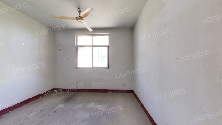 郑铁材料厂小区二手房实景图