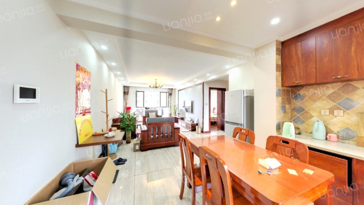 水润观府二手房实景图