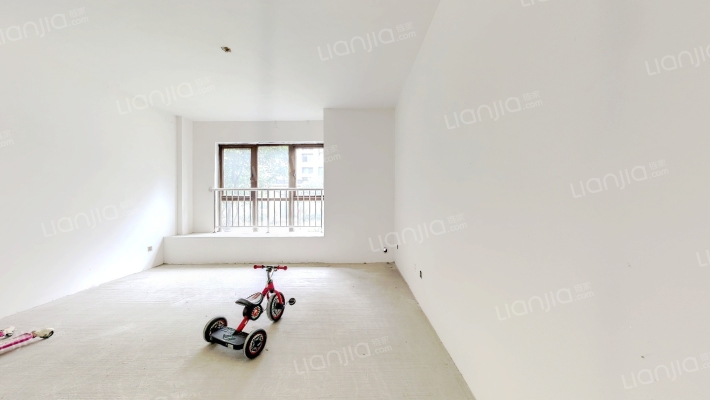 上善天成二手房实景图