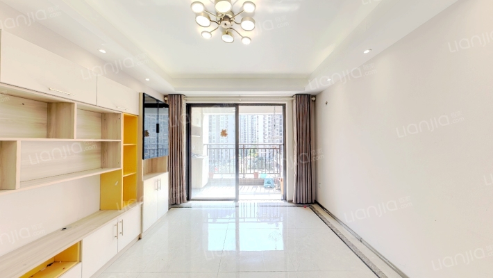 绿地璀璨家园3期二手房实景图