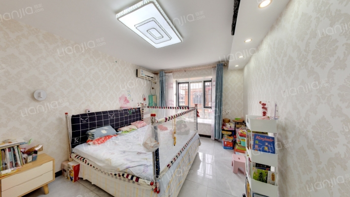 彩霞里二手房实景图