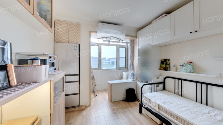 新建里二手房实景图